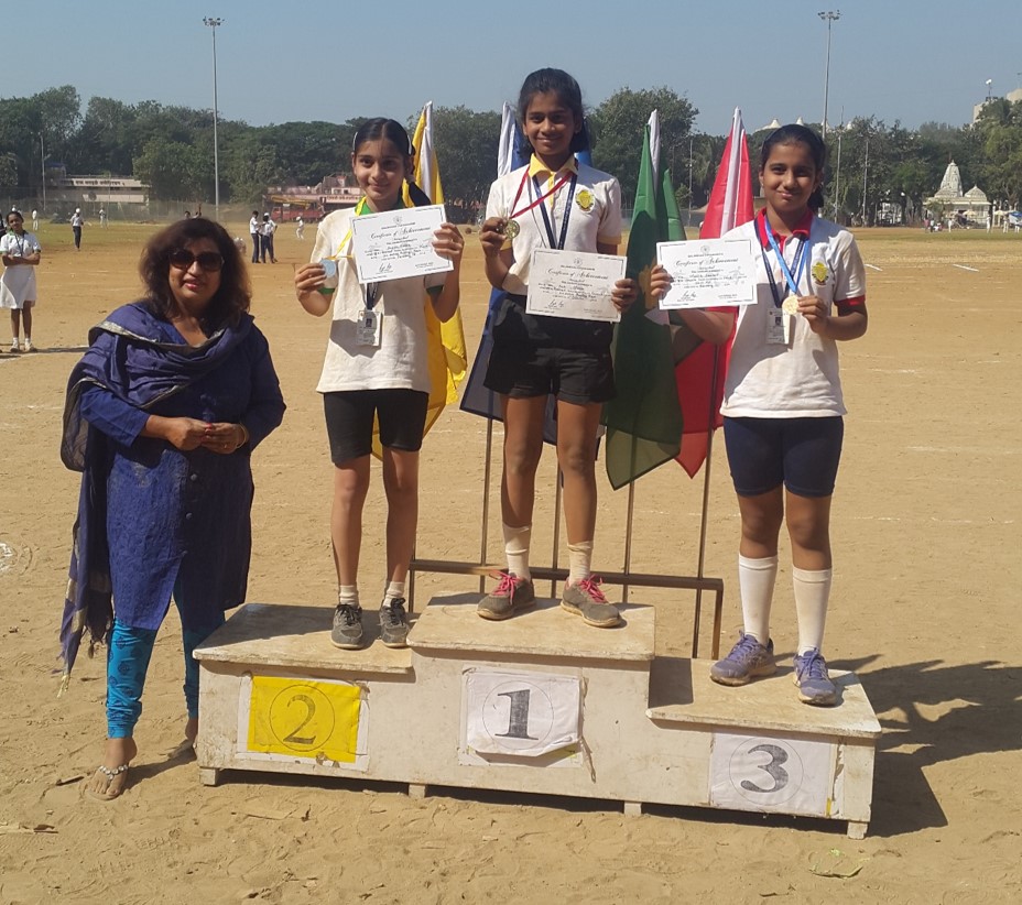 Balmohan Vidyamandir: 100 Mts Std VI Girls Winners