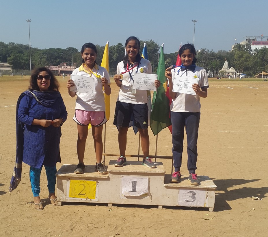 Balmohan Vidyamandir: 100 Mts Std IX Girls Winners