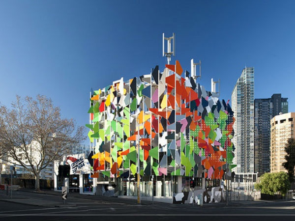 buildings in Melbourne were rated Green Star in 2015, up from 0 in 2005. Watch this video by Sustainability Advisor Danielle King as she explains how Melbourne is greening the city from the inside out.