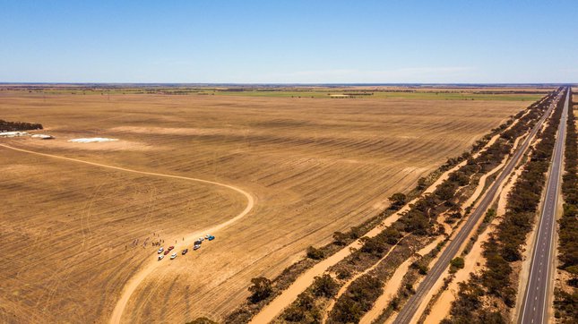 planned installed capacity of the Kiamal Solar Farm, located near the township of Ouyen in north-western Victoria, approximately 100 km south of Mildura. The solar farm is to be built in two stages. The first stage will comprise 200 MW of single-axis tracing solar panels and a 100 MW/380 MWh battery storage facility. Phase II is likely to see the balance 150 MW being constructed. (Click/Tap for project details and construction updates).