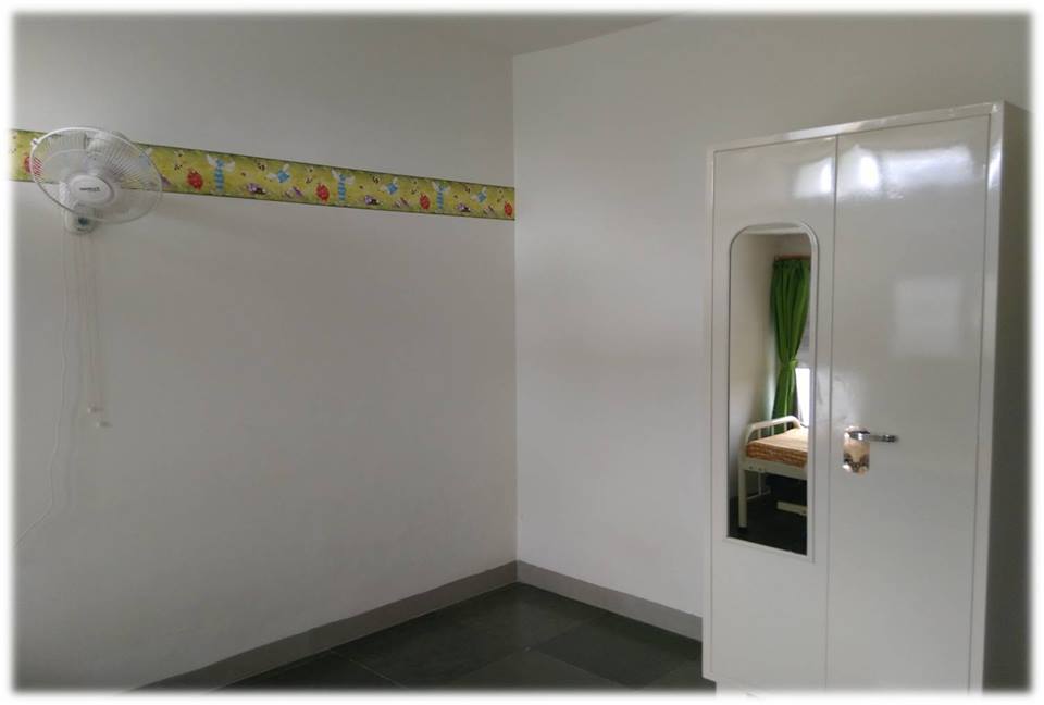 reserved for terminally ill patients. There is a kitchen on each floor for use by patient's families to prepare food and there is also a washing and drying area.