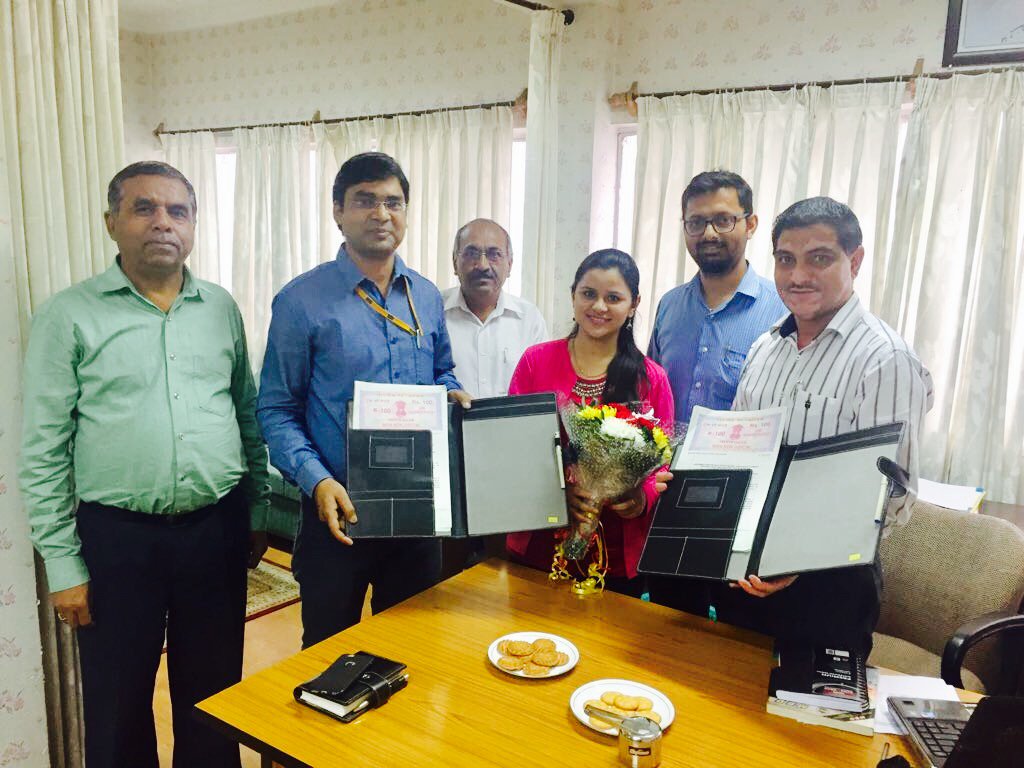 EESL and Himachal Post Office Department sign partnership so consumers can buy/replace #UJALA appliances in post offices in the state.