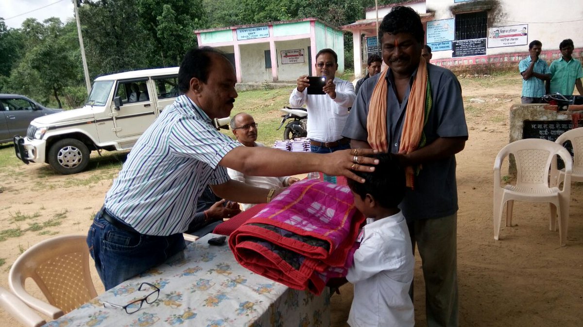 children of Primary School, Noonkhedak Village were provided blankets & notebooks on 28 Sep 2016. These were distributed under WCL's Sahyog initiative.