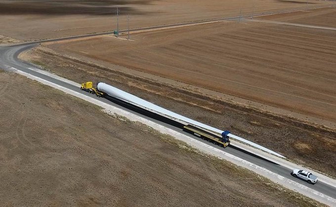 First turbine blade arrives at site.