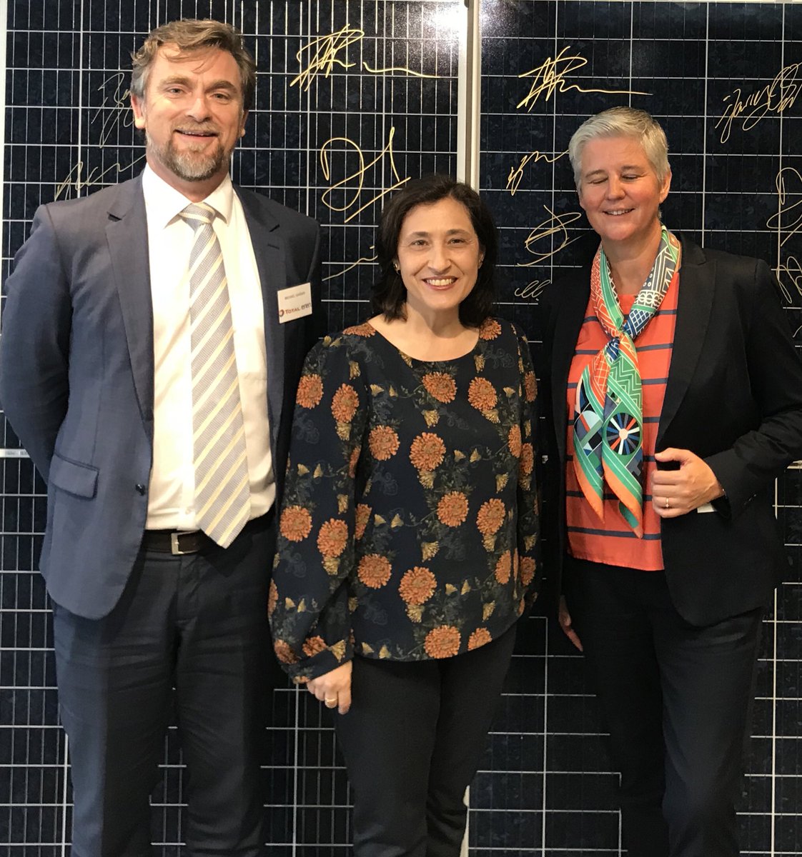Commencement of construction ceremony celebrated in Melbourne with the presence of the Hon Lily D’Ambrosio MP, Minister for Energy, Environment and Climate Change.