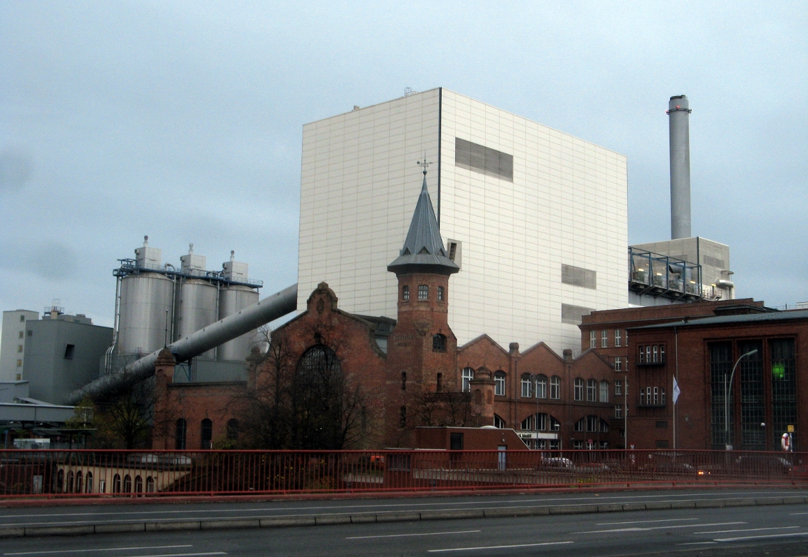 Vattenfall's announced closure of its 100 MW Berlin-Moabit power plant by 2030.