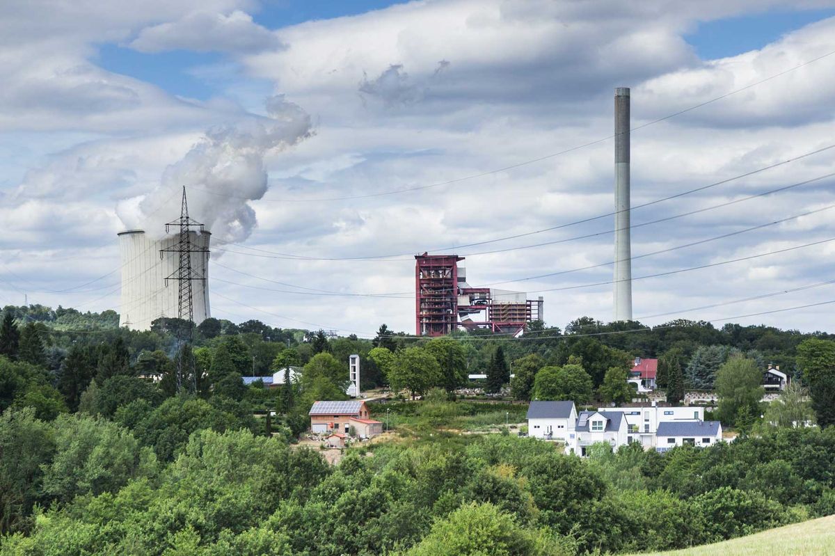 Steag's Weiher-3 power station, also known as the Quierschied-Weiher Power Station in Saarland. Original planned closure in 2017 but now moved to Apr 2020 after network operator Ambrion having classified them as important for another year.