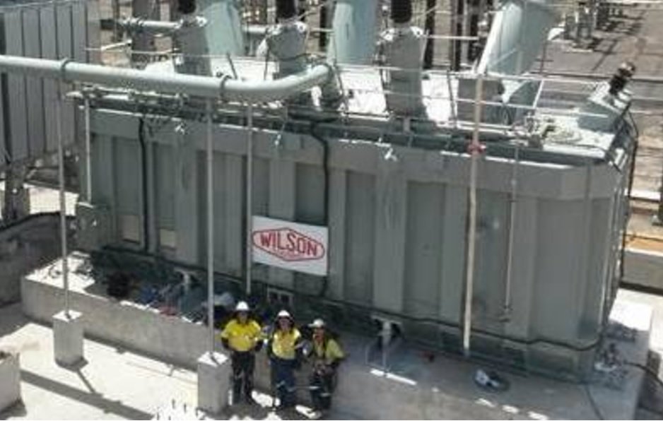 A 150 tonne transformer is on its way, along the New England Highway in Glen Innes to the farm site. Manufactured by Melbourne based Wilson Transformers Company, the transformer is 11 metres long and about 6 metres in height and width.