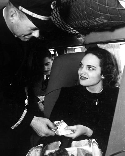 Delta Airlines: In-flight Food and Beverage